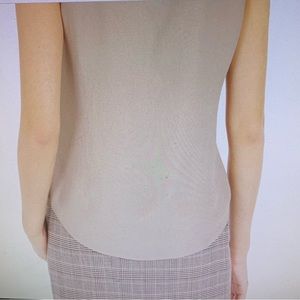 Noroh Sleeveless Pleated Top in a Beige   SizeM